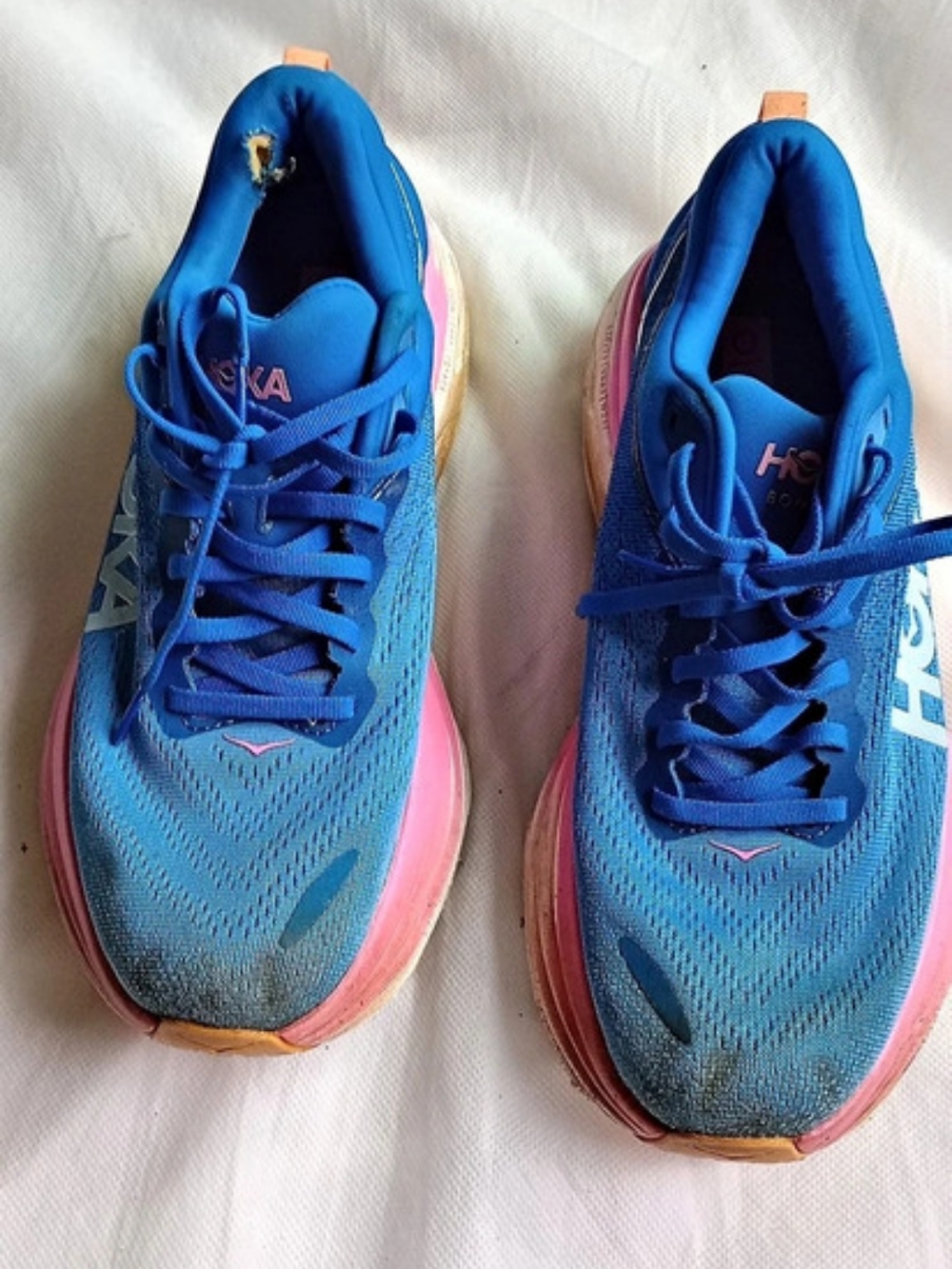 HOKA Bondi 8 running shoes,1127952CSAA size 9.5B